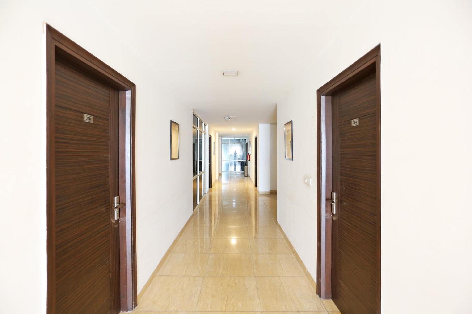 Cyber Inn Gurgaon Exterior foto